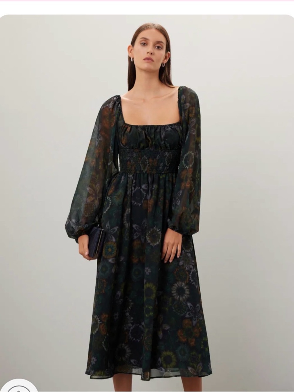 Slate & Willow Women's Dark Floral Smocked Midi Dress